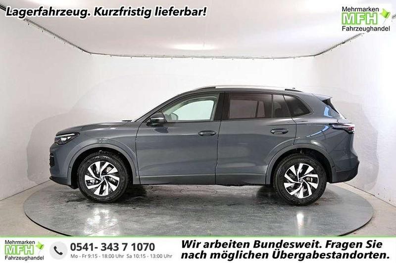 Nightshade blue metallic Neu 2025 VW Tiguan Advance SUV | 42.441 € (Superpreis) - Bild 1/4