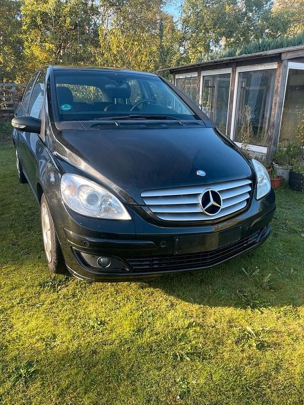 Schwarz Gebraucht 2006 Mercedes B200 Van / Kleinbus | 1.550 € (Superpreis) - Bild 1/4