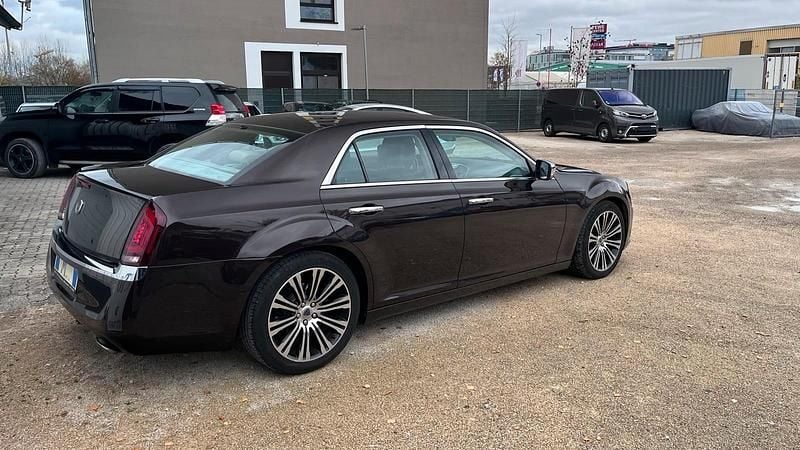 Gebraucht Lancia Thema 239 PS (175 kW) 2013 Colore esterno (luxury brown) Limousine