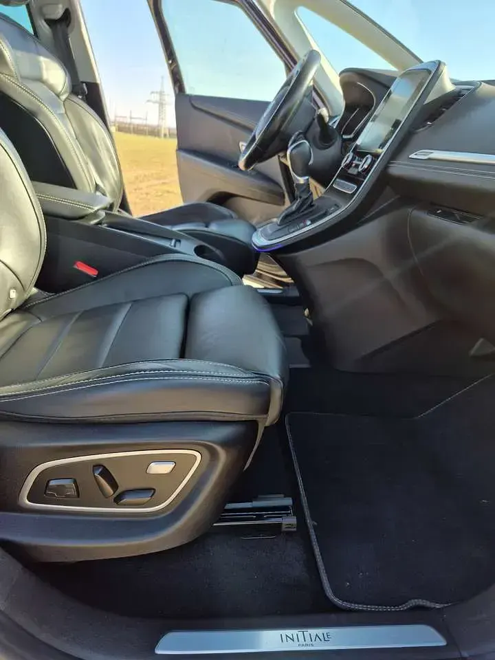 Gebraucht Renault Scénic IV Initiale Paris 163 PS (119 kW) 2018 Schwarz Van / Kleinbus