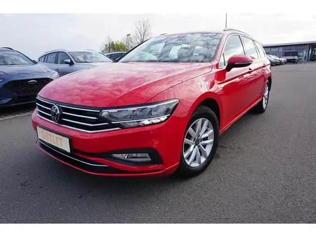 Second-hand VW Passat 122 CP (89 kW) 2022 Roșu Break