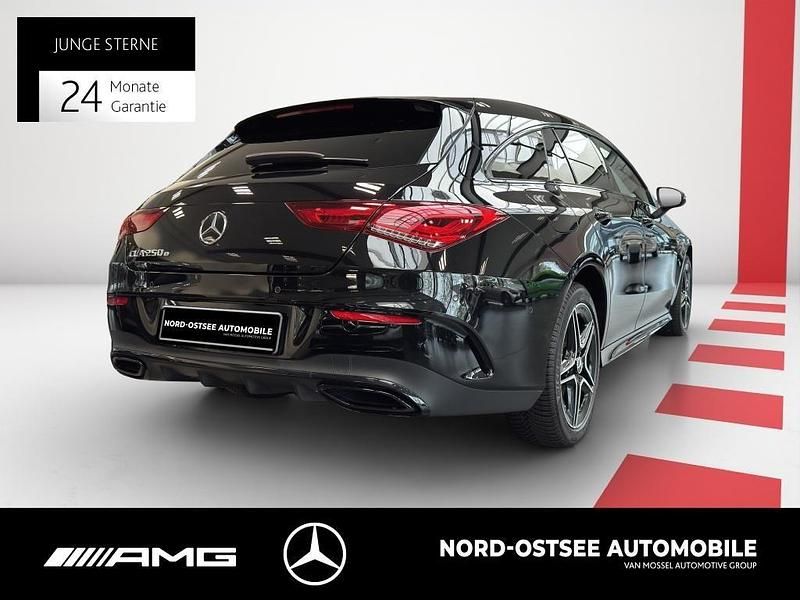 Gebraucht Mercedes CLA250e Shooting Brake AMG 160 PS (117 kW) 2021 Unilack nachtschwarz Kombi