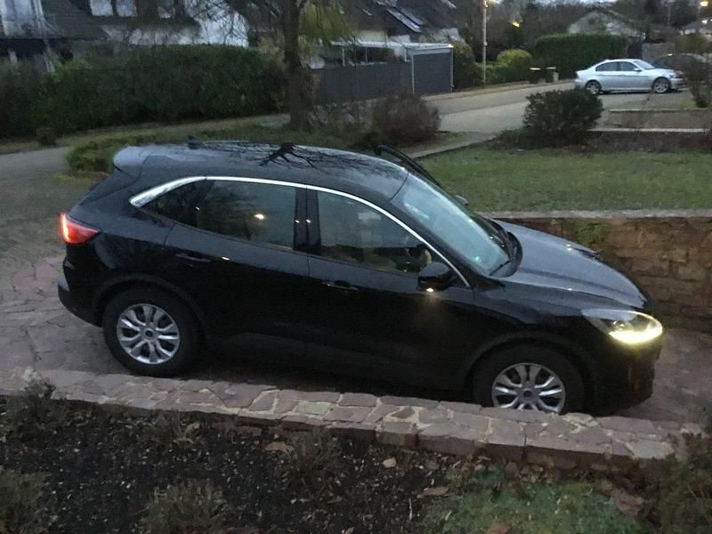 Schwarz Gebraucht 2020 Ford Kuga SUV | 17.000 € (Guter Preis) - Bild 1/1