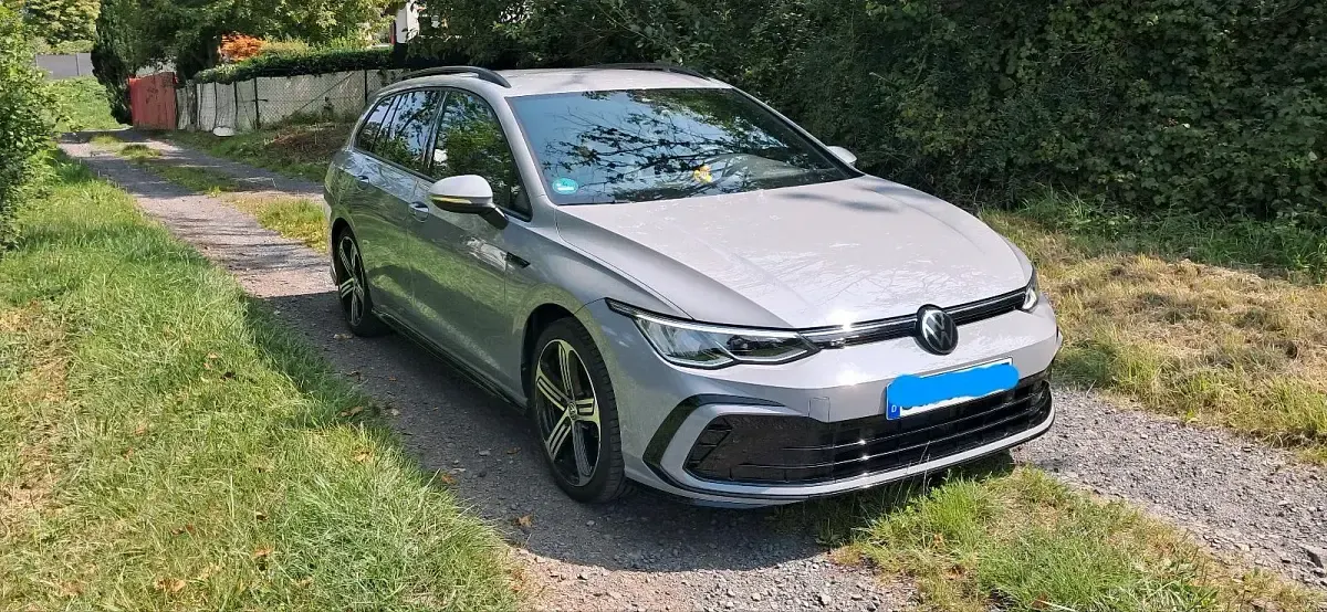 Gebraucht VW Golf VIII R-line 150 PS (110 kW) 2022 Grau Kombi