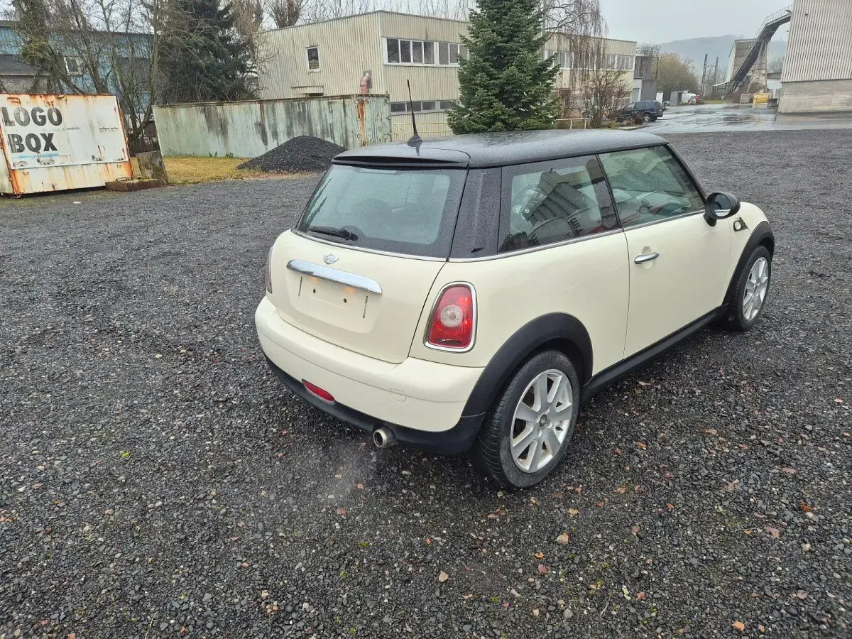 Używany Mini Cooper 120 KM (88 kW) 2008 Hatchback