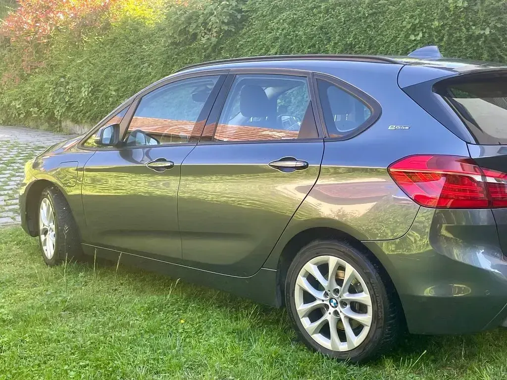 Używany BMW 225 Active Tourer iPerformance 224 KM (164 kW) 2016 Szary Minivan