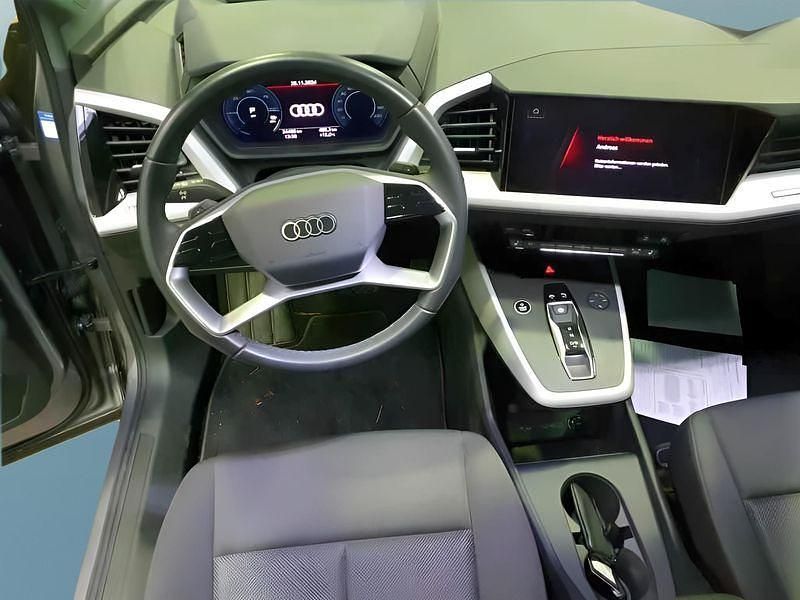 Gebraucht Audi Q4 e-tron S-Line 150 kW (204 PS) 2023 Grau SUV