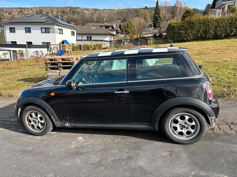 Gebraucht Mini Cooper 120 PS (88 kW) 2011 Schwarz Kleinwagen