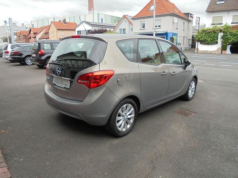 Gebraucht Opel Meriva Active 120 PS (88 kW) 2013 Muskatgrau/pepperdust Van / Kleinbus