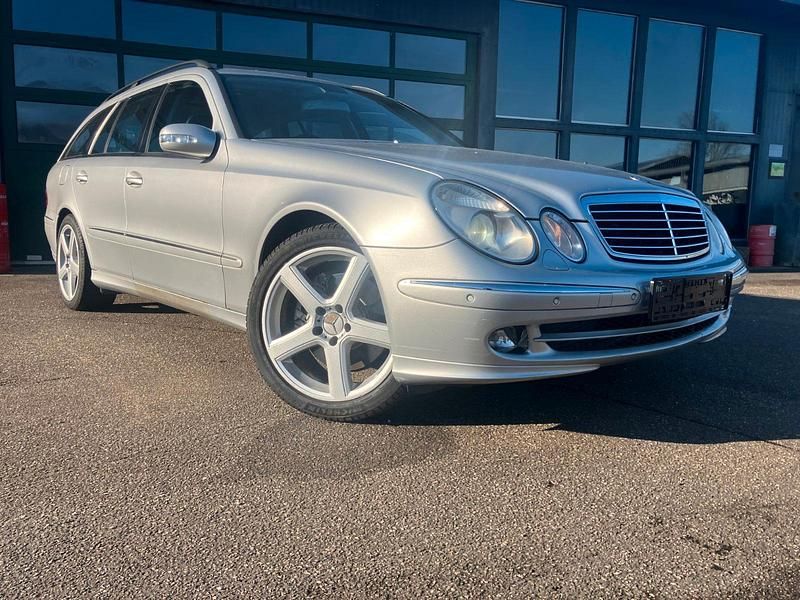 Gebraucht Mercedes E500 306 PS (225 kW) 2005 Silber Kombi
