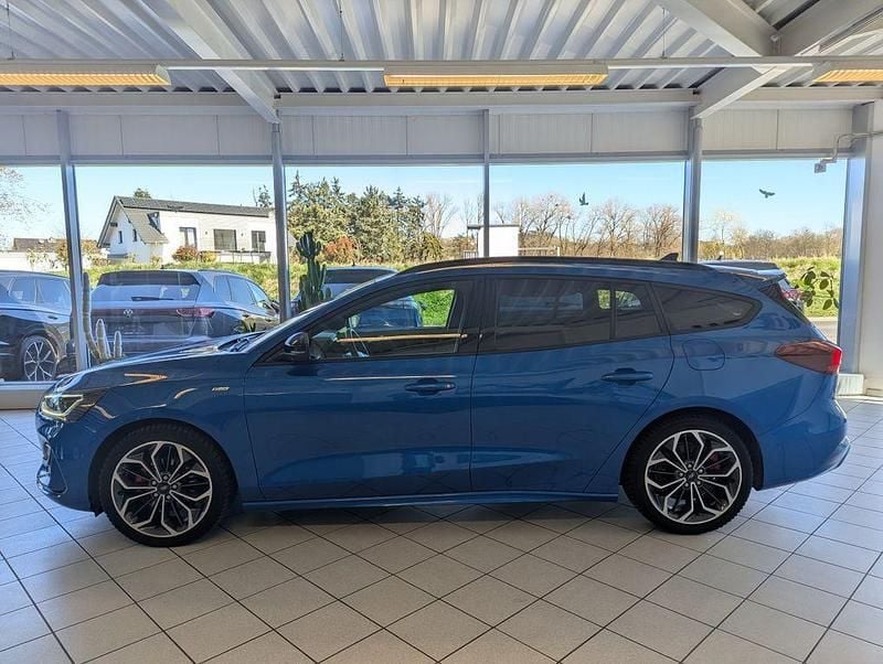 Gebraucht Ford Focus ST-Line X 155 PS (114 kW) 2025 Blau Limousine