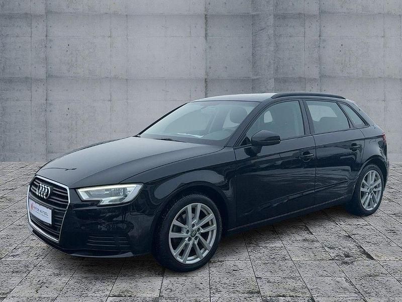 Gebraucht Audi A3 Comfort 150 PS (110 kW) 2019 Mythosschwarz metallic Limousine