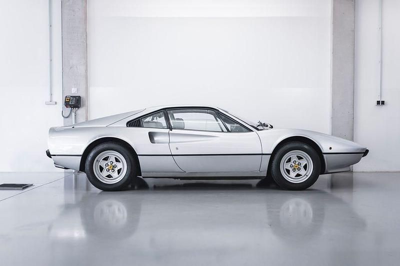 Gebraucht Ferrari 208 156 PS (114 kW) 1982 Silber Coupé