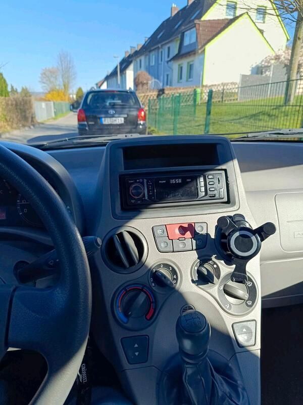 Rot Gebraucht 2005 Fiat Panda Kleinwagen | 1.990 € (Fairer Preis) - Bild 1/4