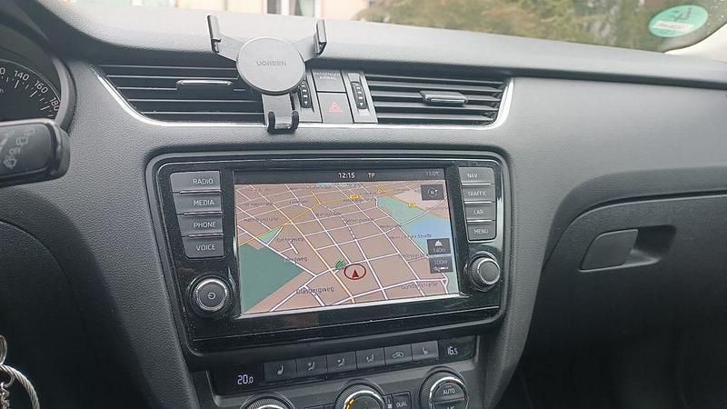 Gebraucht Skoda Octavia Elegance 140 PS (102 kW) 2015 Schwarz Kleinwagen