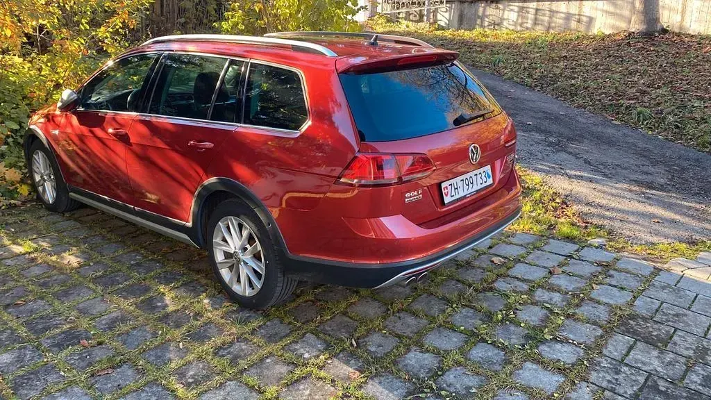 Gebraucht VW Golf Alltrack 184 PS (135 kW) 2016 Rot Kombi