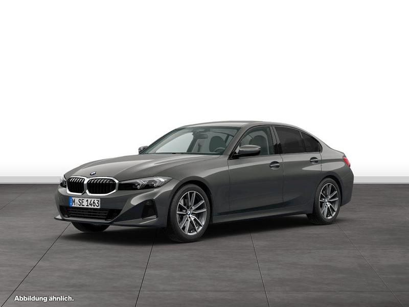 Grau Gebraucht 2024 BMW 318 Limousine | 35.327 € (Fairer Preis) - Bild 1/4