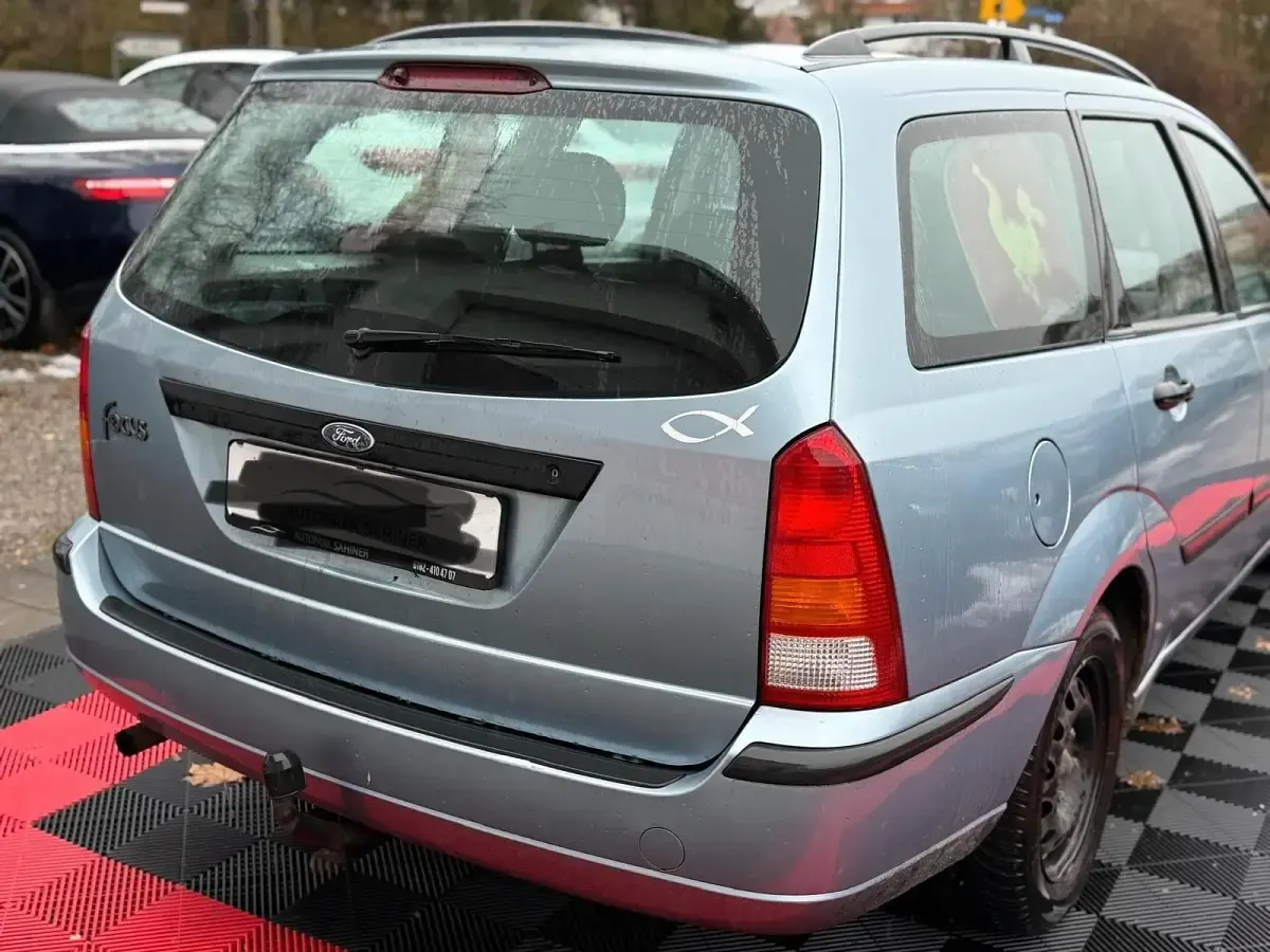 Gebraucht Ford Focus 101 PS (74 kW) 2004 Blau Kombi