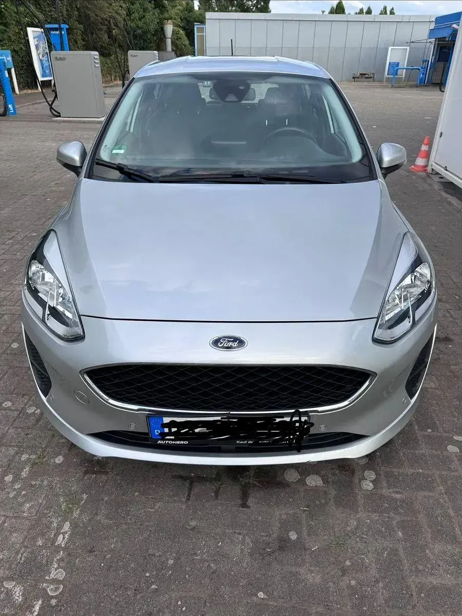 Gebraucht Ford Fiesta 101 PS (74 kW) 2019 Silber Kleinwagen