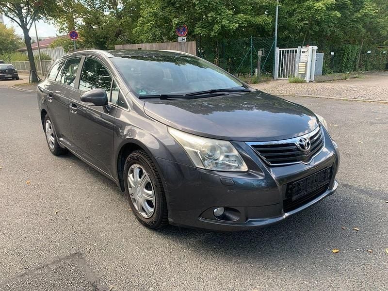 Grau Gebraucht 2012 Toyota Avensis Kombi | 4.999 € (Superpreis) - Bild 1/4