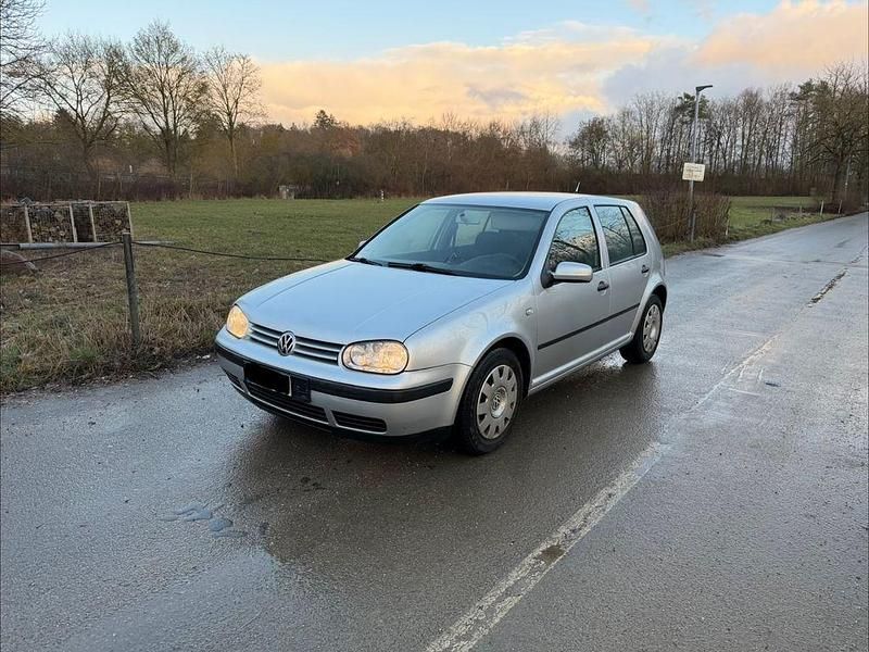 Gebraucht VW Golf IV 102 PS (75 kW) 2001 Silber Limousine