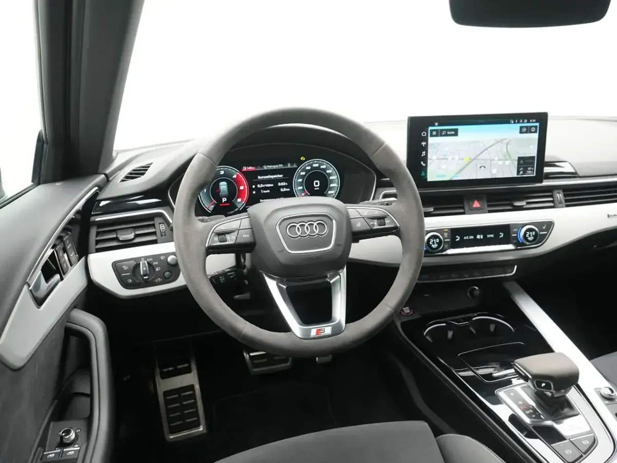 Gebraucht Audi S4 Ambiente 341 PS (250 kW) 2023 Mythosschwarz metallic Kombi