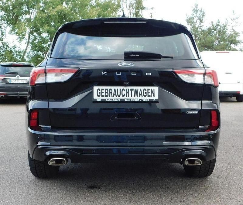 Gebraucht Ford Kuga ST-Line 152 PS (111 kW) 2022 Schwarz SUV