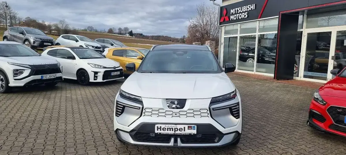 Gebraucht Mitsubishi Eclipse 55 kW (75 PS) 2026 Himalayaweiß/onyxschwarz SUV