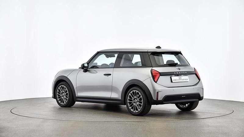 Używany Mini Cooper Classic 156 KM (114 kW) 2024 Szary Hatchback