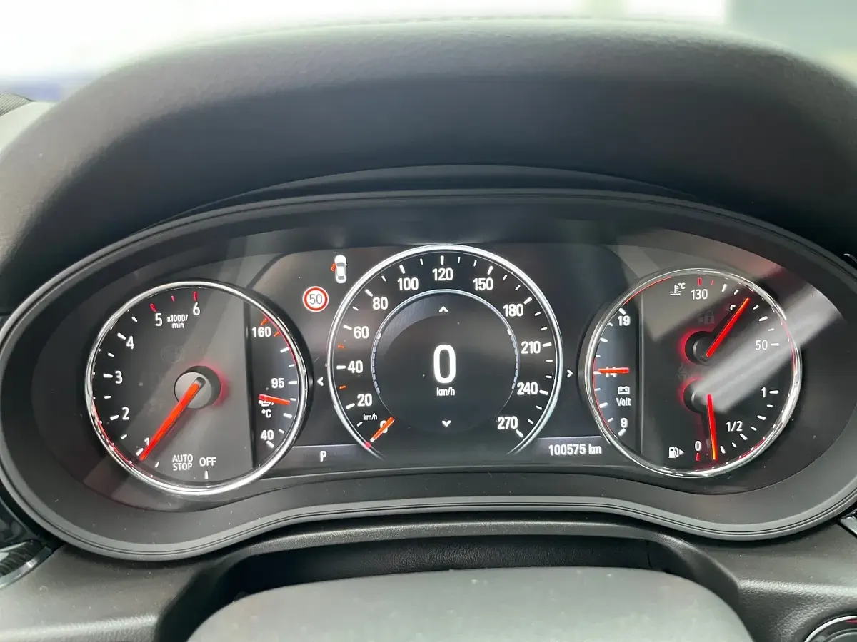 Gebraucht Opel Insignia Innovation 209 PS (153 kW) 2018 Blau Kombi