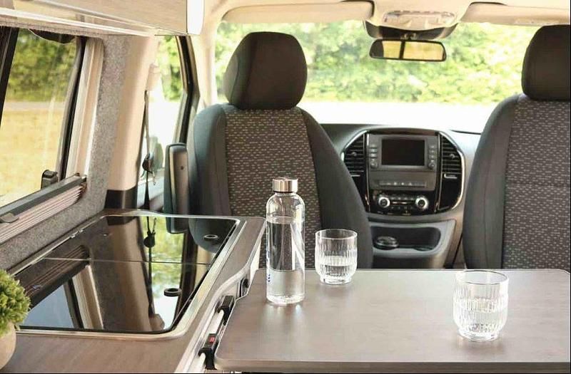 Gebraucht Mercedes V300 Premium 237 PS (174 kW) 2025 Grau Van / Kleinbus