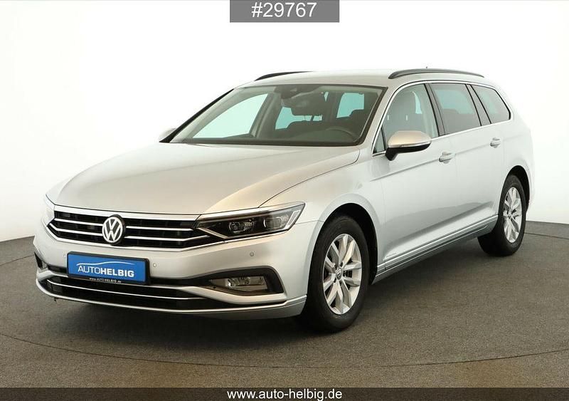 Reflexsilber metallic Gebraucht 2020 VW Passat Business Kombi | 17.490 € (Guter Preis) - Bild 1/4