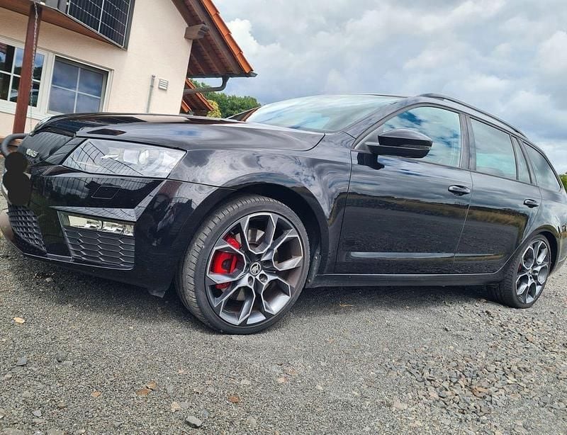 Schwarz Gebraucht 2014 Skoda Octavia RS Kombi | 10.900 € (Fairer Preis) - Bild 1/4