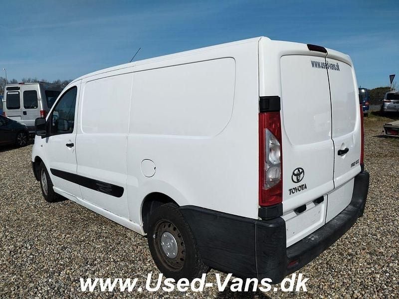 Gebraucht Toyota Proace 90 PS (66 kW) 2016 Weiß Van / Kleinbus