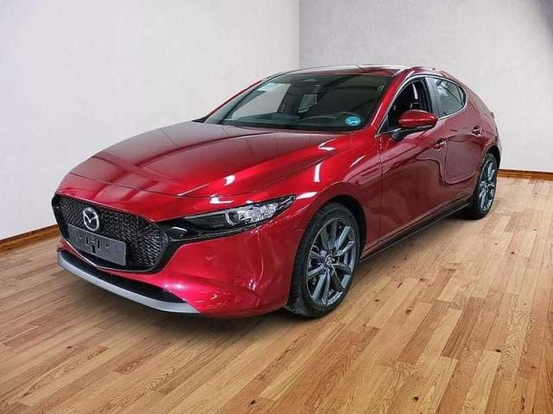 Soul red crystal m (metallic) Gebraucht 2025 Mazda 3 Center-Line Limousine | 22.990 € (Superpreis) - Bild 1/4