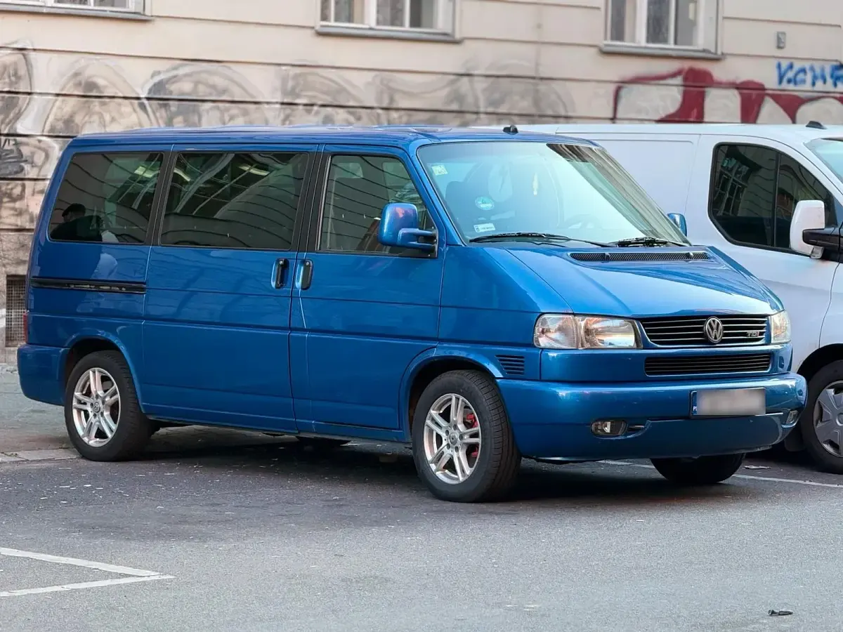 Gebraucht VW T4 151 PS (111 kW) 2002 Blau Van