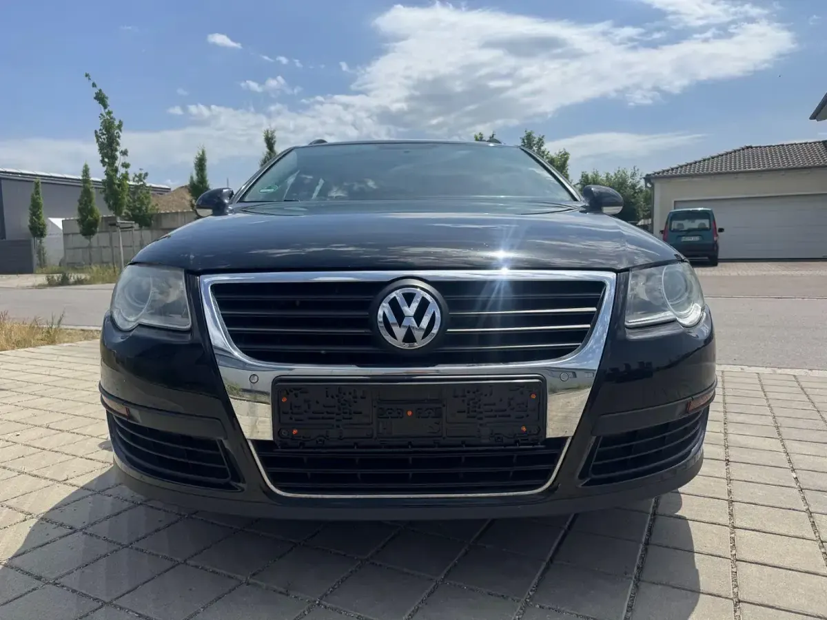 Gebraucht VW Passat Trendline 140 PS (102 kW) 2010 Schwarz Kombi