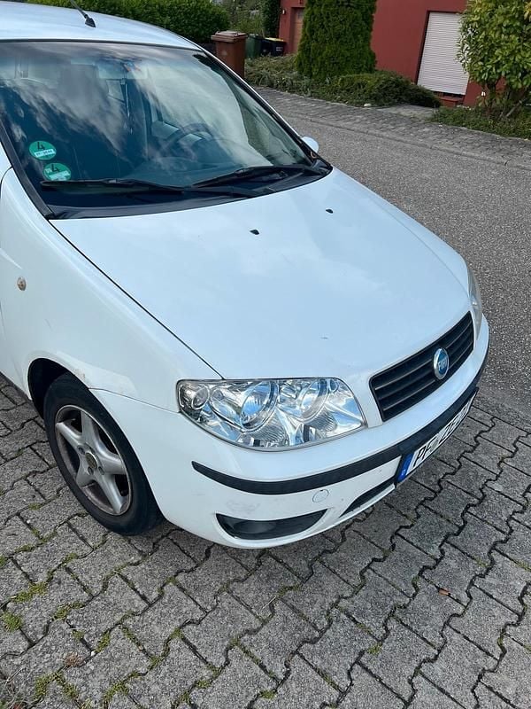 Weiß Gebraucht 2006 Fiat Punto Kleinwagen | 699 € (Fairer Preis) - Bild 1/4