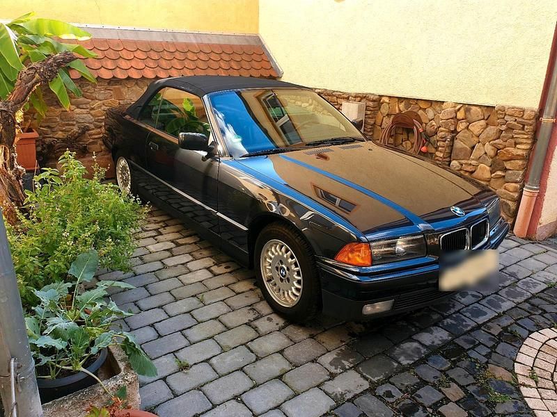 Gebraucht BMW 325 Cabriolet 192 PS (141 kW) 1993 Schwarz Cabrio