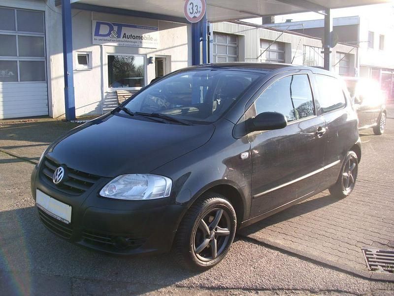 Grau Gebraucht 2011 VW Fox Kleinwagen | 2.950 € (Etwas zu teuer) - Bild 1/4