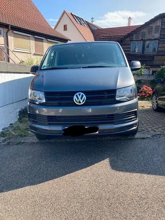 Gebraucht VW Multivan 150 PS (110 kW) 2016 Grau Van / Kleinbus