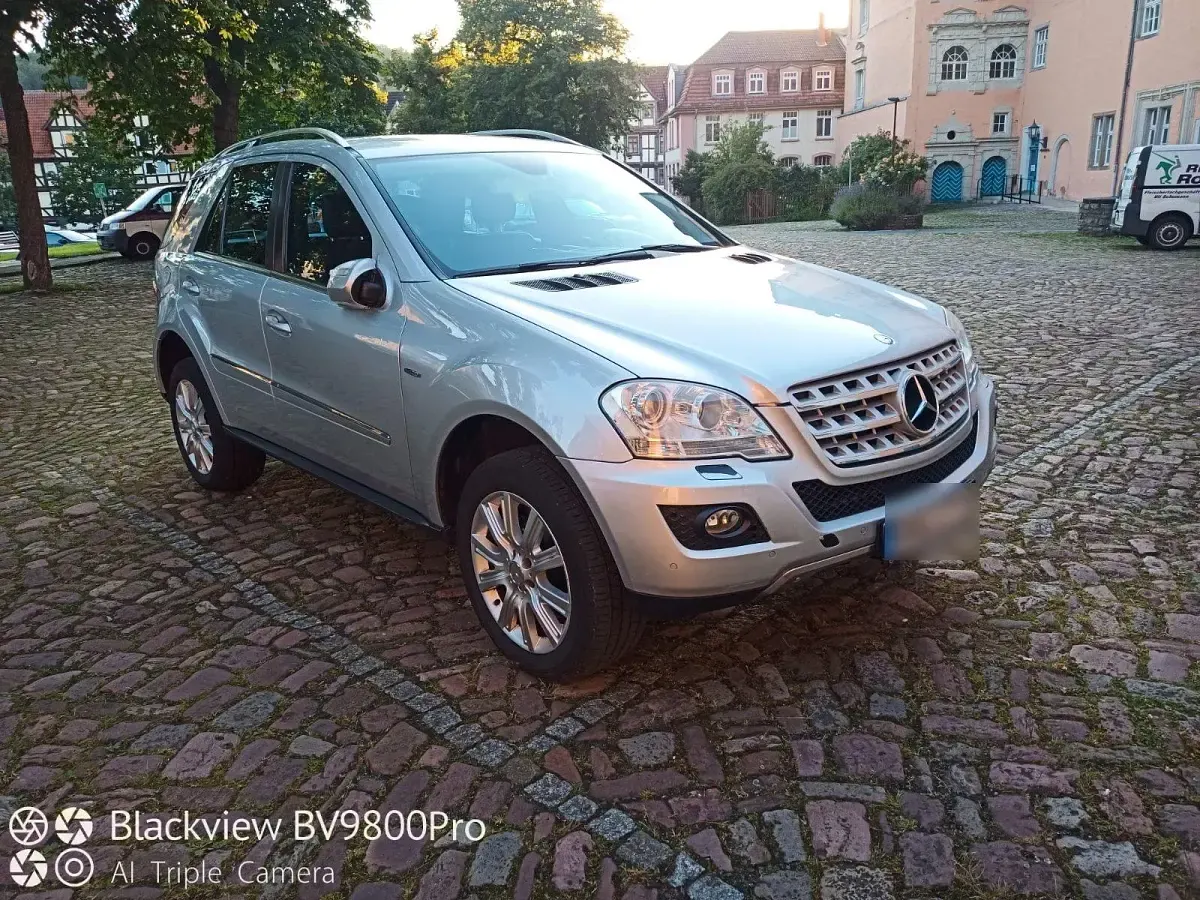 Gebraucht Mercedes ML300 300 PS (220 kW) 2010 Silber SUV