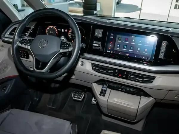 Gebraucht VW Multivan 150 PS (110 kW) 2025 Deep black perleffekt Van / Kleinbus