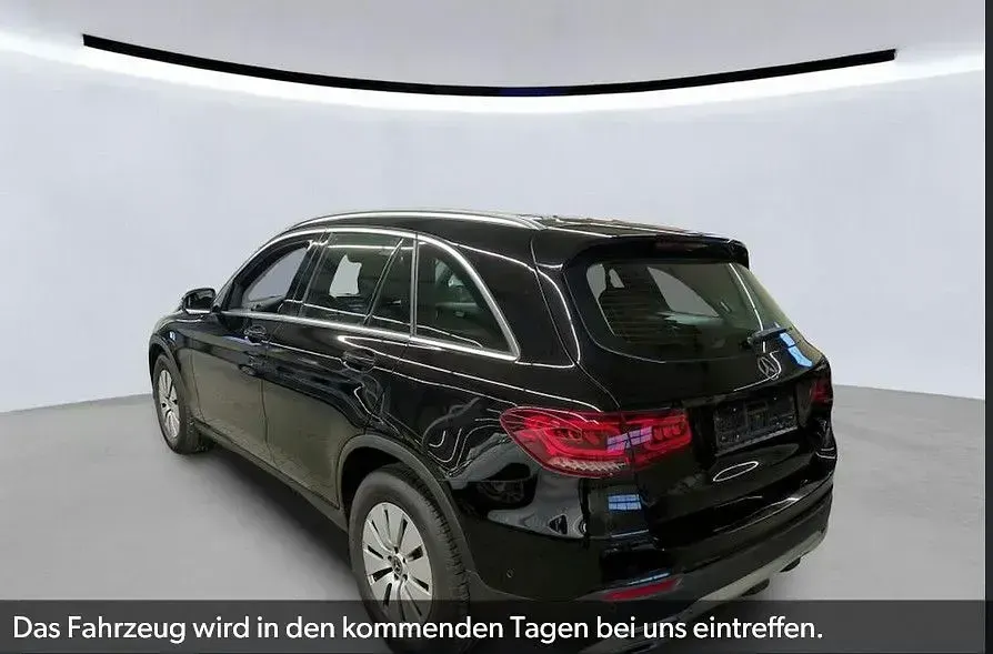 Gebraucht Mercedes GLC200 163 PS (119 kW) 2022 Schwarz SUV