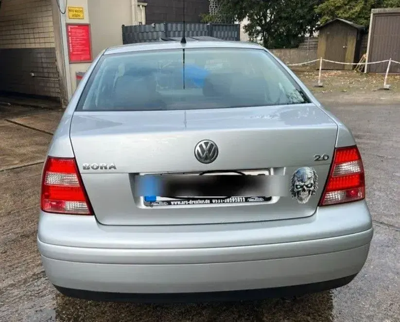 Gebraucht VW Bora Highline 116 PS (85 kW) 2003 Silber Limousine