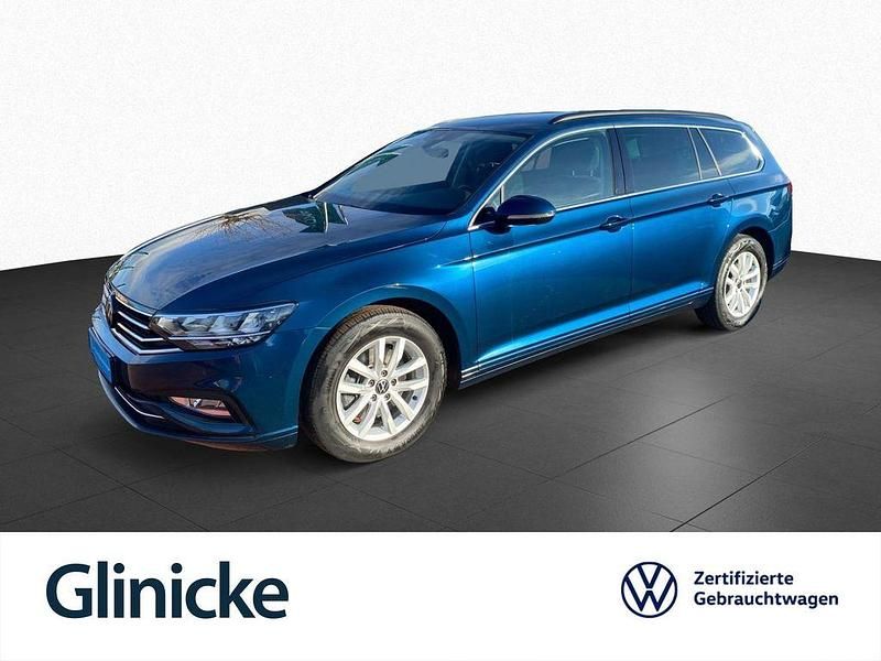 Gebraucht VW Passat Business 150 PS (110 kW) 2023 Aquamarinblau metallic Kombi