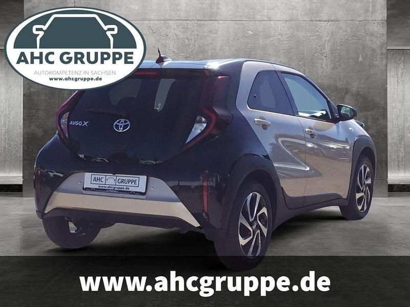 Gebraucht Toyota Aygo X Touch 72 PS (52 kW) 2025 Beige SUV