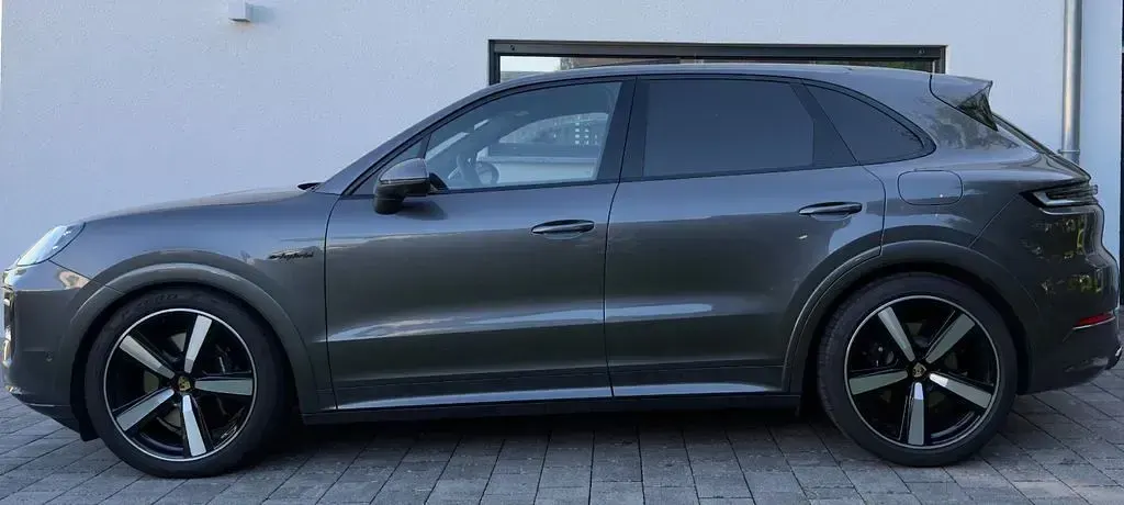 Brugt Porsche Cayenne 470 HK (345 kW) 2023 Grå SUV