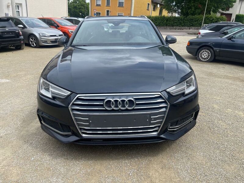 Blau Gebraucht 2016 Audi A4 Sport Kombi | 13.900 € (Guter Preis) - Bild 1/4