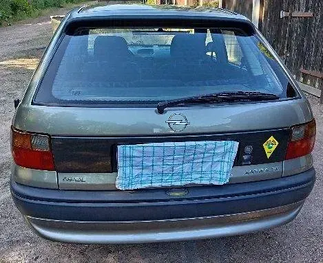 Gebraucht Opel Astra 70 PS (51 kW) 1996 Andere farben Limousine